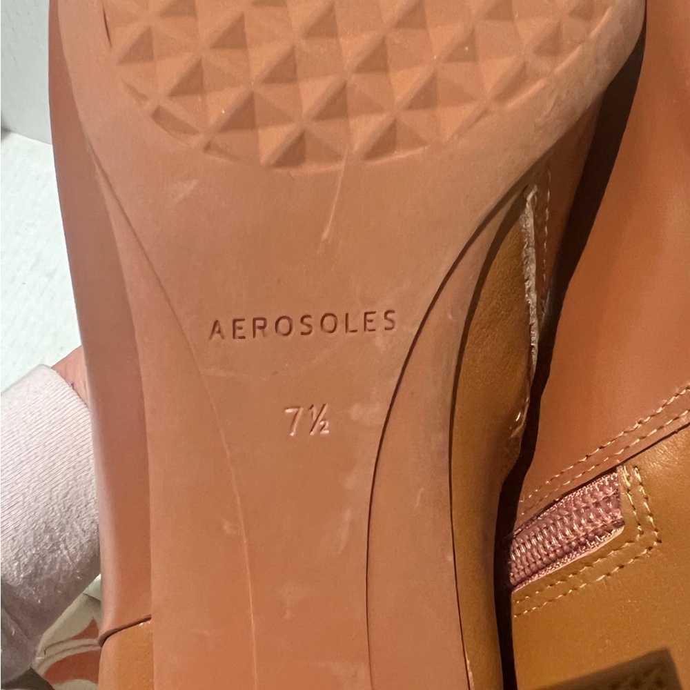 AEROSOLES Irma Booties Cognac Leather Women’s Size 7.5 US Comfort Insoles NEW! - Picture 10 of 13